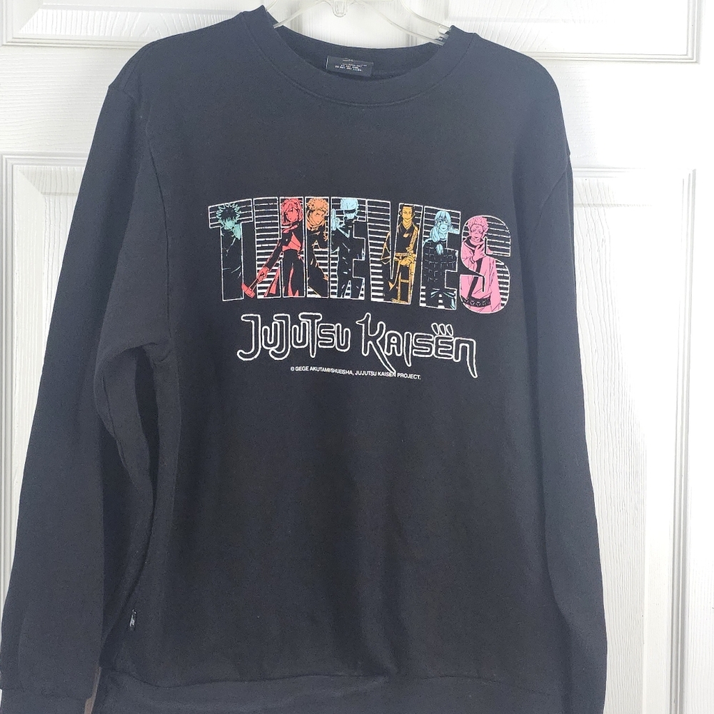 100‎ Thieves Men's Jujutsu Kaisen Project Everyone Crewneck Sweatshirt Medium